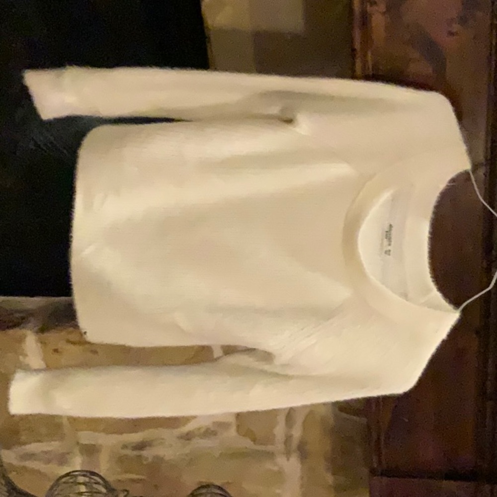 Cream white fuzzy Abercrombie kids sweater